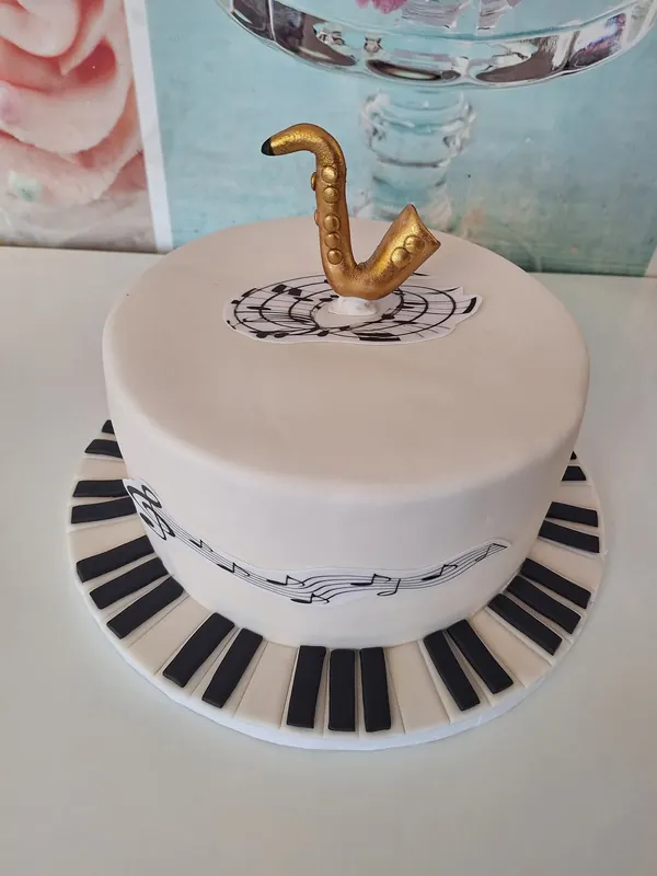 Tort cu temă muzicală